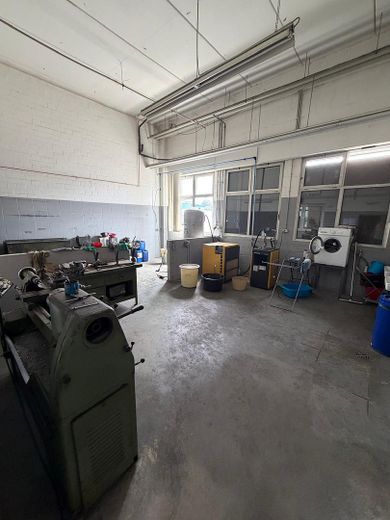 Halle de stockage / production avec porte sectionnelle (accessible en véhicule) 1400qm - Arnsberg – Foto 10