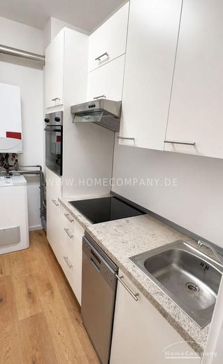 Modern möblierte 2-Zimmer-Wohnung mit Balkon in Obergiesing – 150c63d34a67fe26e5001c43869e10450969994e.jpg