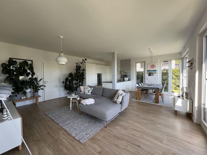 Wohn- & Essbereich und Küche