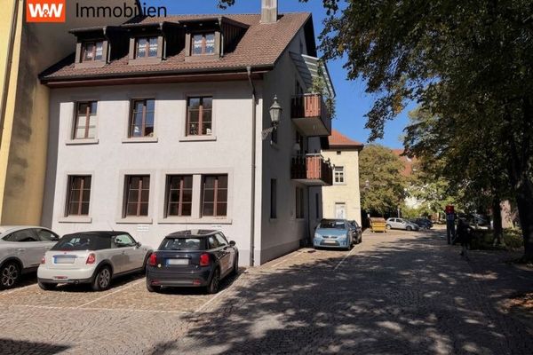 Charmanter Albau-Traum: 4-Zimmer-Wohnung in der Altstadt von Bad Säckingen mit Sicht auf den Rhein