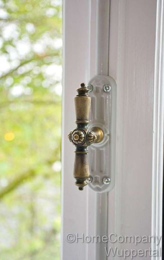 Fascino squisito di un edificio storico! Elegante appartamento nel quartiere Briller con DSL e posto a sedere in giardino – 4b05487c0a10653bcd0334bc5be8d6bf57d1b13d.jpg