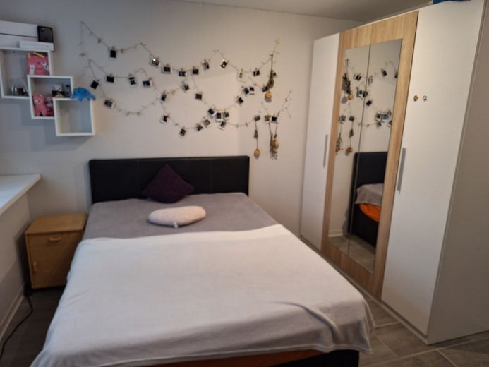 Mehrgenerationenhaus plus Gewerbe – Kinderzimmer 2