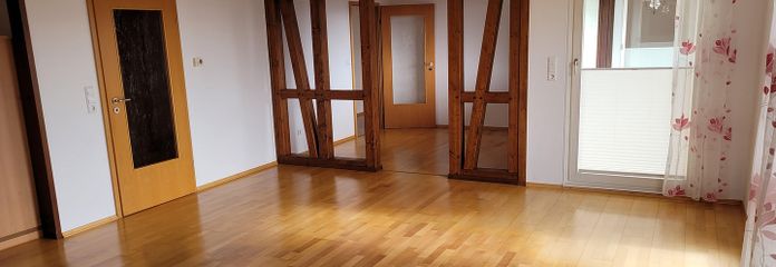 großzügige 4,5-Zimmer-Wohnung mit Terrasse und Gemeinschaftsgarten inkl. Außenpool in Grunholz