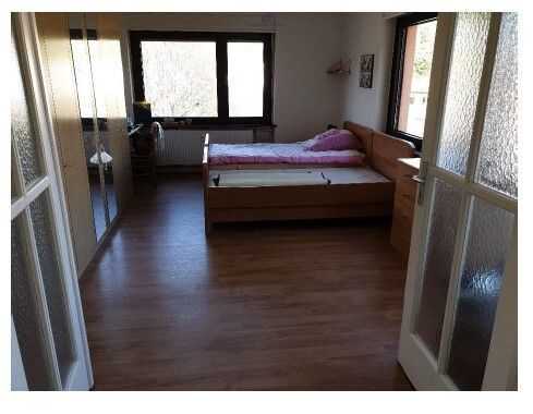 Voll vermietetes 5-Parteien-MFH, sehr zentral nahe Hauptbahnhof – Schlafzimmer OG 2