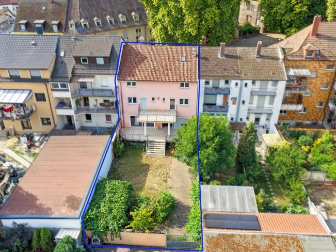 Modernes, riesiges Familienglück (Bj.2006) ,Fußbodenheizung, Garten und ausreichend Stellplätzen – फोटो 1