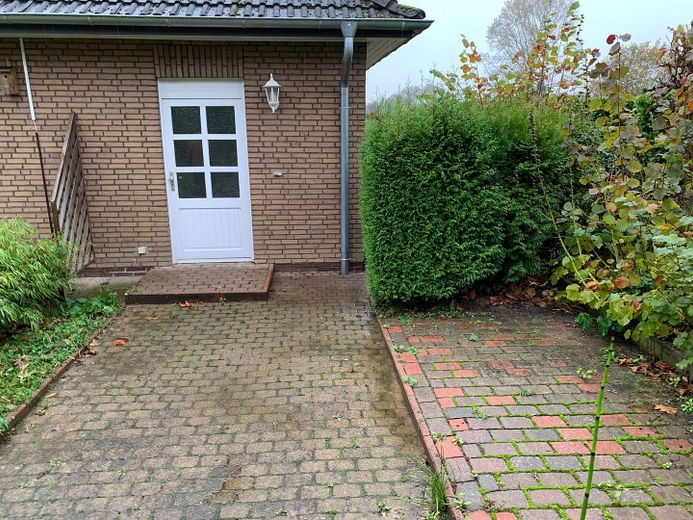 Terasse und seperate Haustür