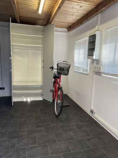 Einfamilienhaus Neerstedt (zentral) – Nebengebäude Sportraum