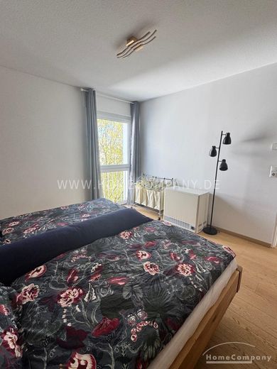 Modern möblierte 2,5-Zimmer-Wohnung mit Balkon – e3e4dade565687861ecab7d68c214fea3789945c.jpg