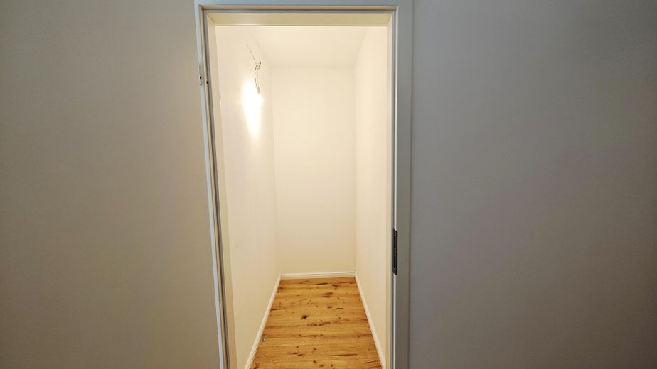bezugsfreie umfassend sanierte 1-Zi-Wohnung in der Südvorstadt mit TG – Abstellraum