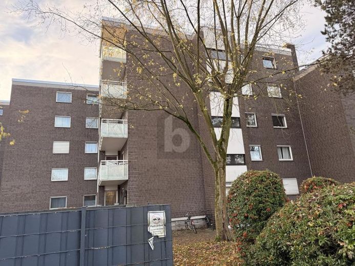 EIGENE WOHNUNG BEZUGSBEREIT | STELLPLATZ & KELLER – फोटो 1