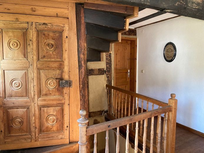 Storica, imponente casa a graticcio in posizione ambita da privato – Foto 7
