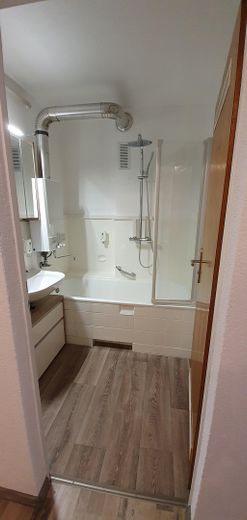 Möbliertes 3-Zimmer-Apartment in Bestlage nahe Q6/Q7 – WG-geeignet & sofort bezugsfrei – Bad / Bathroom