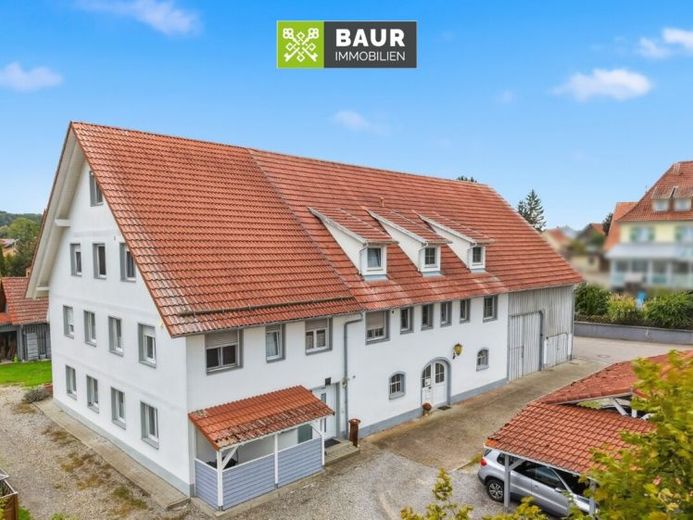 360° | Vielseitiges 4-Familienhaus auf großem Grundstück mit Nebengebäuden – Foto 1