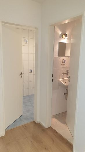 Schöne 3 Zimmer Eigentumswohnung in beliebter Lage Donauwörth Parkstadt – Links Bad, rechts WC