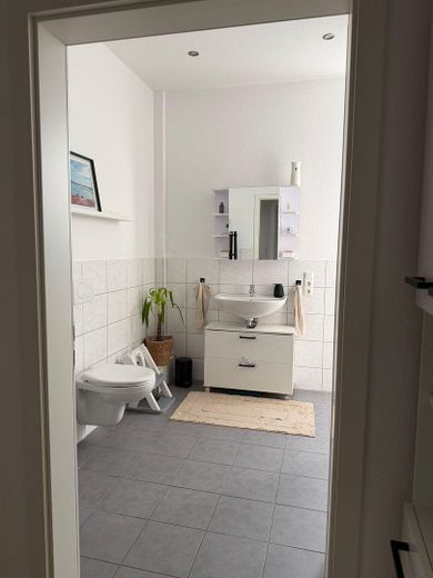 Exklusiv saniertes Gartenhaus ca. 150qm WFL, 3 Schlafzimmer, schöne Terrasse etc. – Foto 4
