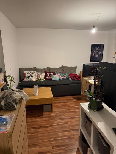 Wohnzimmer links