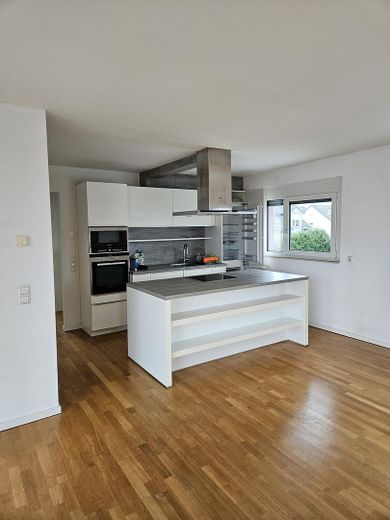 Dream 2-Room Apartment with Large Roof Terrace & Skyline Views | Modern Kitchen | Excellent Transport Links – Photo 2
