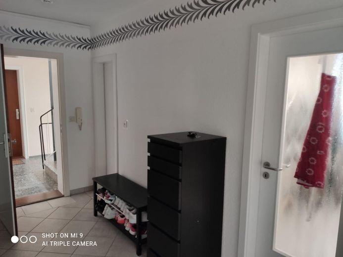 Flur mit Blick ins Treppenhaus