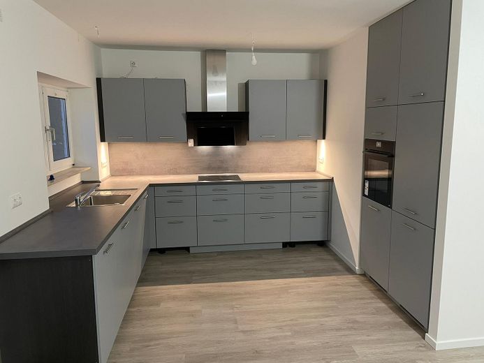 3 Zimmer-Wohnung mit Abendsonne auf dem Balkon – Küche