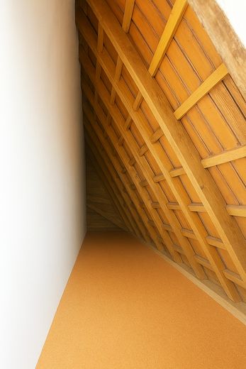 Möbliertes Penhouse mit Küche, modernem Bad & tollem Ausblick auf riesiegem Balkon –  Abstellraum Balkon