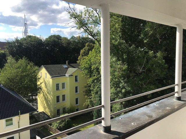Attraktive 3-Zi.-Wohnung KDB mit Balkon zu vermieten – Blick vom Balkon