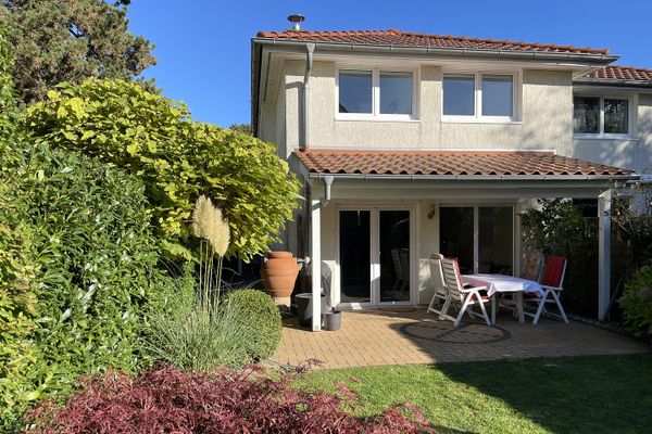 Dúplex adosado ideal para familias en una zona tranquila de Hamburgo-Sasel *Sin comisión*