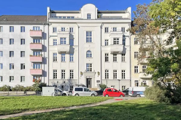 Dachgeschosswohnung mit Balkon und Terrasse