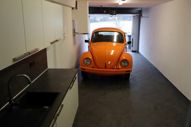 Garage 1 / 1. Hofeinfahrt
