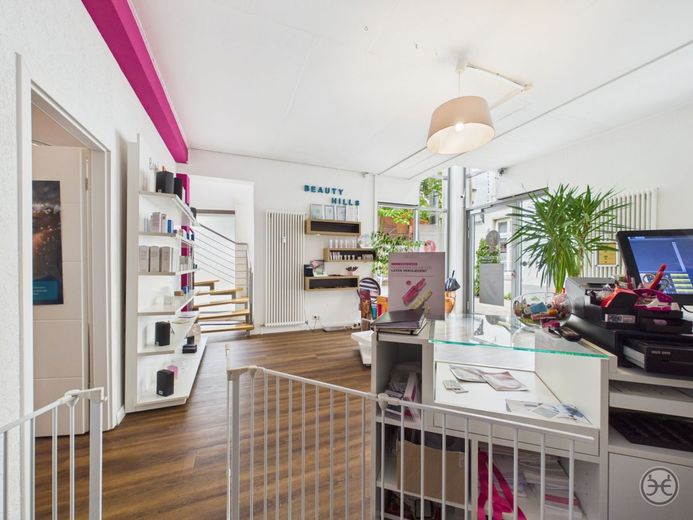 Gewerbefläche in bester Lage // Für Verkauf, Beauty &amp; Büro // City // Oldenburg – Eden-Ehbrecht-Immobilien_Vermietung_Gewerbe_Laden-Büro012