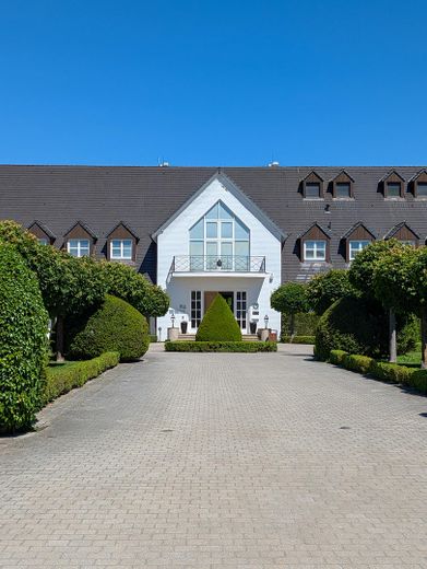 Luxuriöse Marmorvilla am Leading Golf Club Seddiner See - Landhausvilla vor den Toren Berlins – Golf-Club