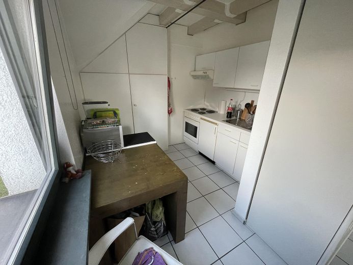 Atraktives voll möbliertes Apartment zu vermieten – Küche