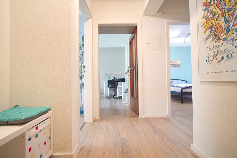Ansprechende, komplett eingerichtete Wohnung mit kleinem Balkon im Südviertel, Internetzugang – 5542cc6b901097db37515f7f28a157eb648e5584.jpg