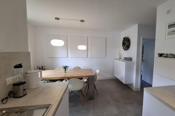 PF-Friedenstraße: gepflegte 3,5 Zimmer-Wohnung mit Balkon, ruhige Grünlage - PROVISIONSFREI