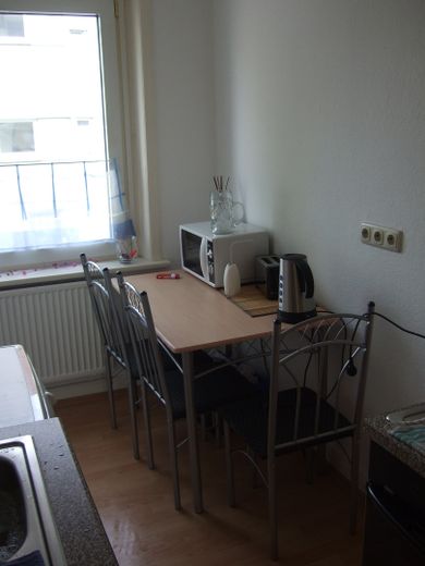 Güzel, aydınlık, 2 odalı daire – Küche