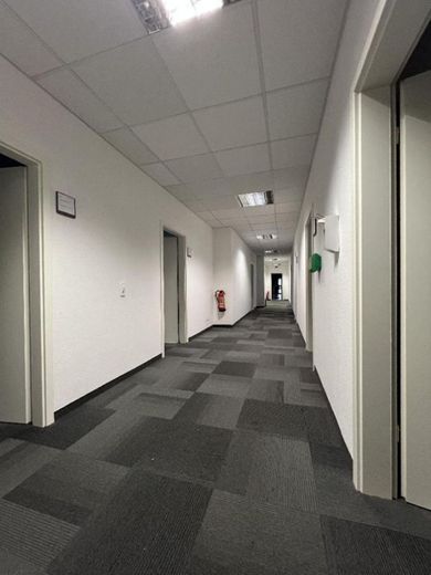 Gewerbeobjekt ***Bürogebäide*** teilverrmietet – Bild 4