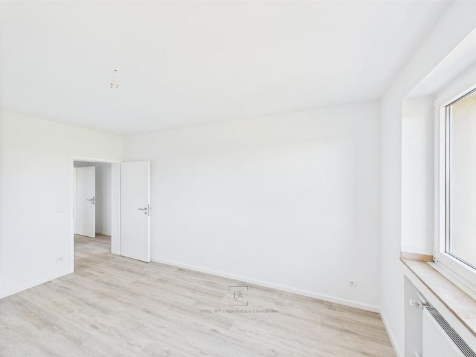 ** Primera ocupación** Vivienda de 2 habitaciones recién reformada con balcón | Ideal para uso propio e inversores – Foto 3
