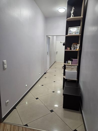 Appartement de 5 pièces entièrement rénové – Photo 7