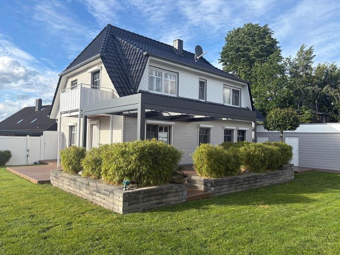 Güzel Fahrdorf’ta doğrudan Schlei manzaralı, huzur veren Friesenhaus (komisyonsuz) – Gartenansicht