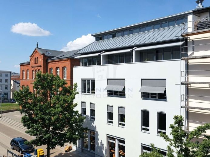 Atractivo apartamento de 6 habitaciones con ascensor en una ubicación privilegiada de Rostock – Foto 1