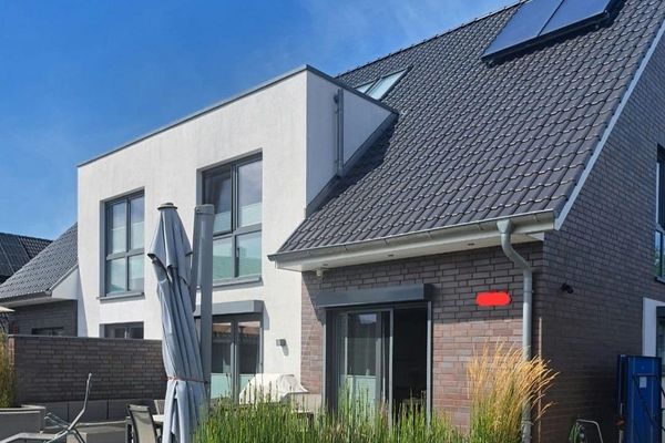 Architekten-Doppelhaushälfte in Kummerfeld nähe Hamburg Exklusiv!