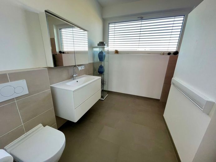 Tolle 3 Zimmer Wohnung vor den Toren Salzburgs – Badezimmer