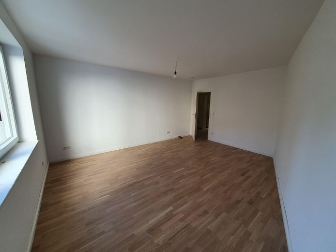 2-Zimmer/EBK/Bad/Balkon/Keller (fast) Erstbezug nach hochwertiger Sanierung direkt vom Eigentümer – Schlafzimmer