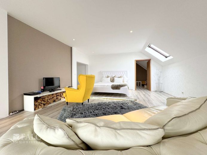 Moderner Flair trifft auf ruhige Idylle – Schlafzimmer