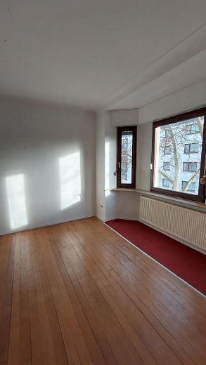 Sonnige 2-Zimmer Altbauwohnung mit Flair und viel Potential – Zimmer 1