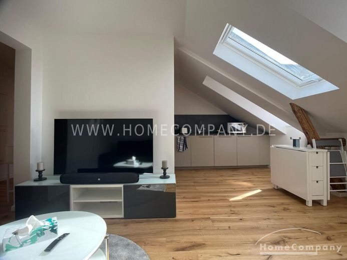 Nordend (AG8071060) Yenilenmiş ve mobilyalı çatı katı dairesi – eb7c1a4ac2093e2166aa23218624f180bb19f426.jpg