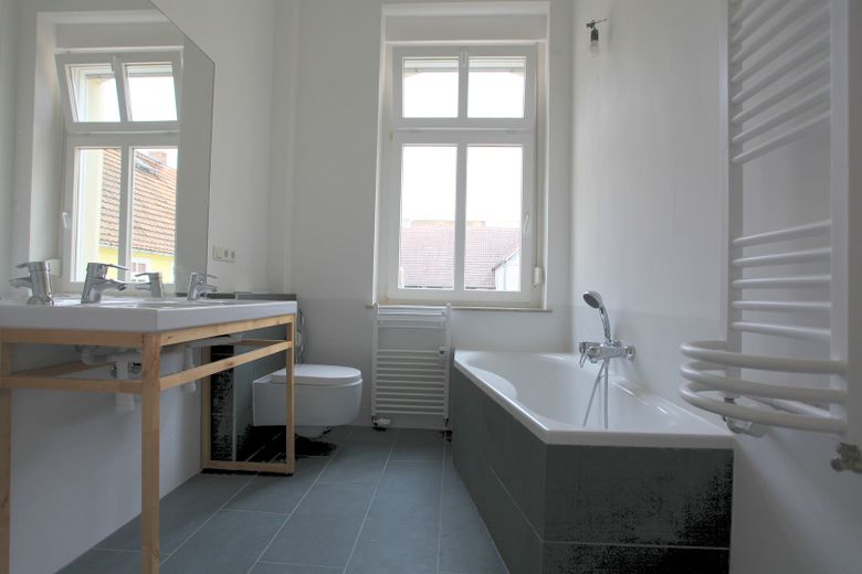 Loftähnliche Wohnung im historischen Zentrum Jüterbogs – Bad