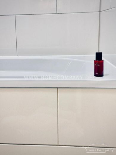 Sehr helles, gemütlich möbliertes 1-Zimmer-Apartment in der Theresienstraße – 2db3f21363c53347a733a17d53f34730dc322b29.jpg