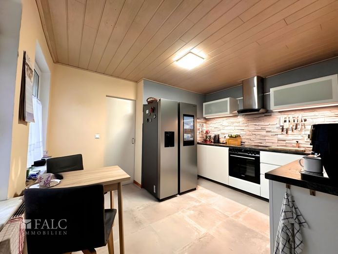 ***Einfamilienhaus mit Charme und vielseitigem Nebengelass*** – Küche