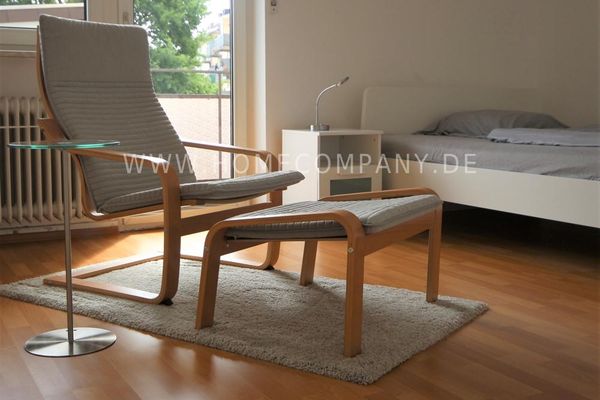 **Ampia camera in appartamento condiviso con balcone – tutto incluso – a Saarbrücken**