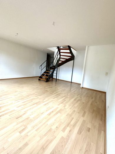 Helle 2-Zimmer-Whg. auf 2 Ebenen – ca. 70 m²–ruhig in Kirchhorst – Wohnzimmer